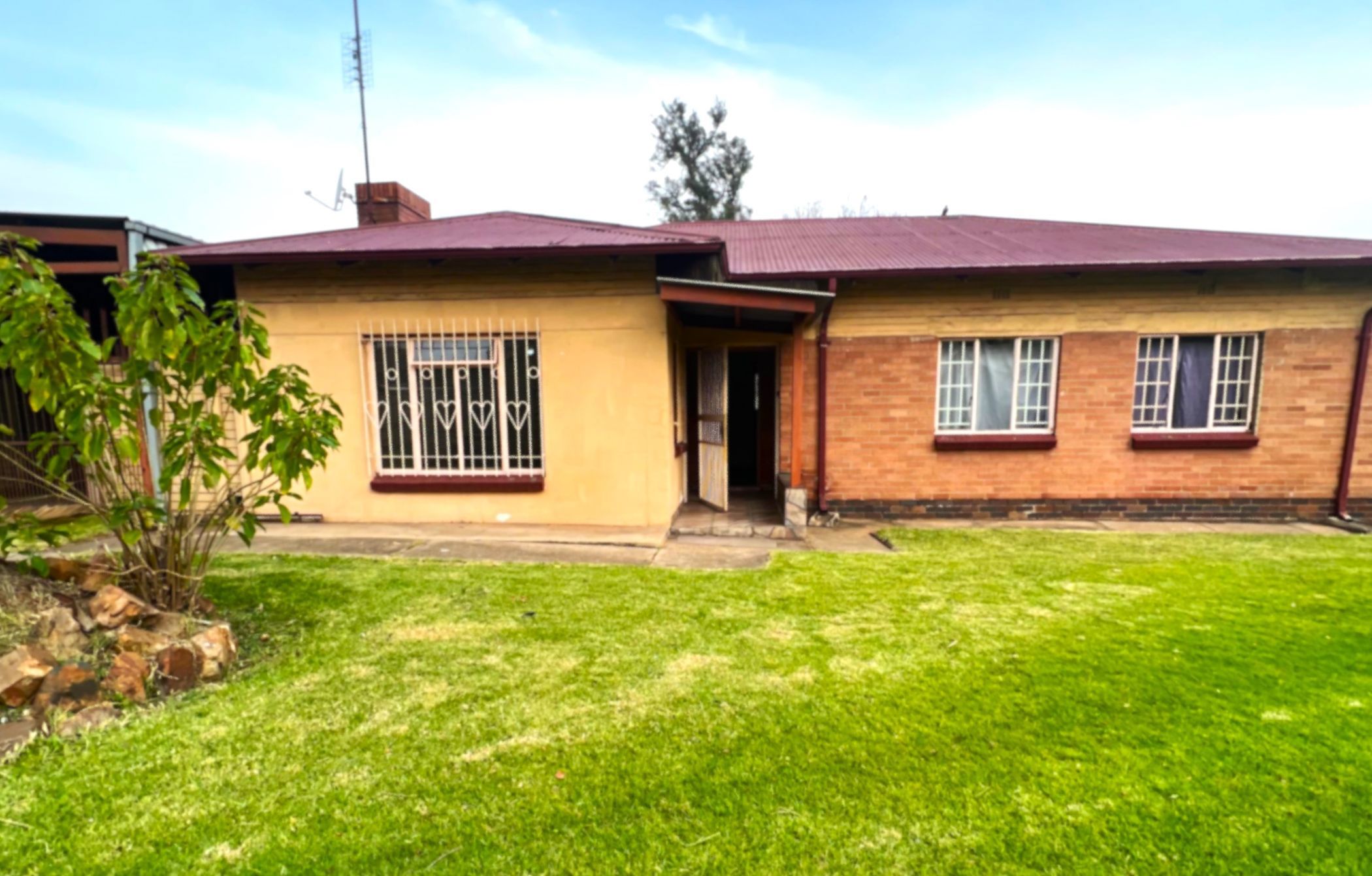 House for sale in Vanderbijlpark CW 6 - 1VT1745228