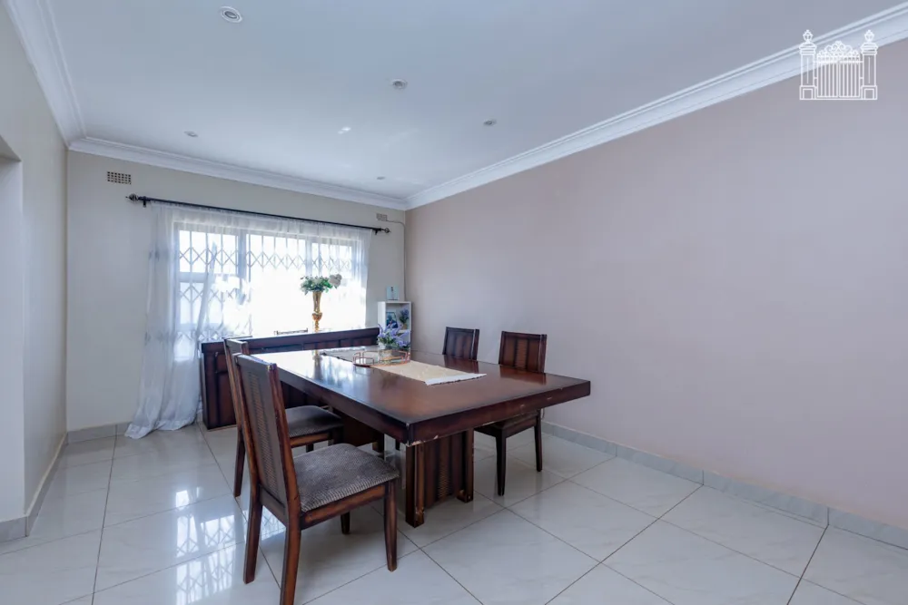 House for sale in Manressa, Zimbabwe - 3ZB1745240 House for sale in Manressa, Zimbabwe - 3ZB1745240