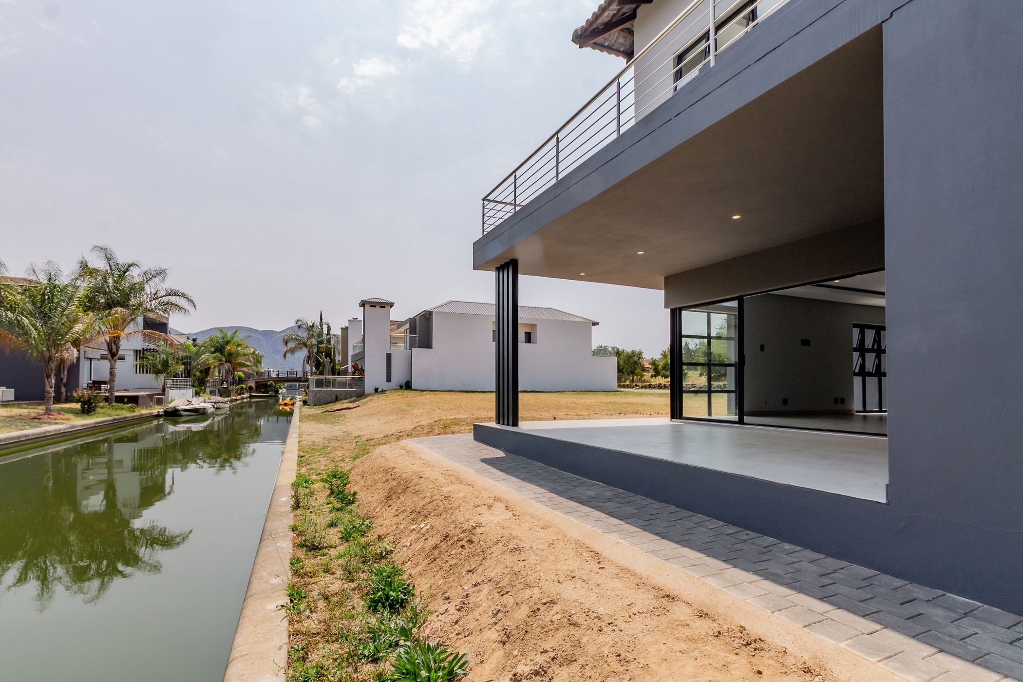 Double-storey house to rent in The Islands Estate - 1HR1744991