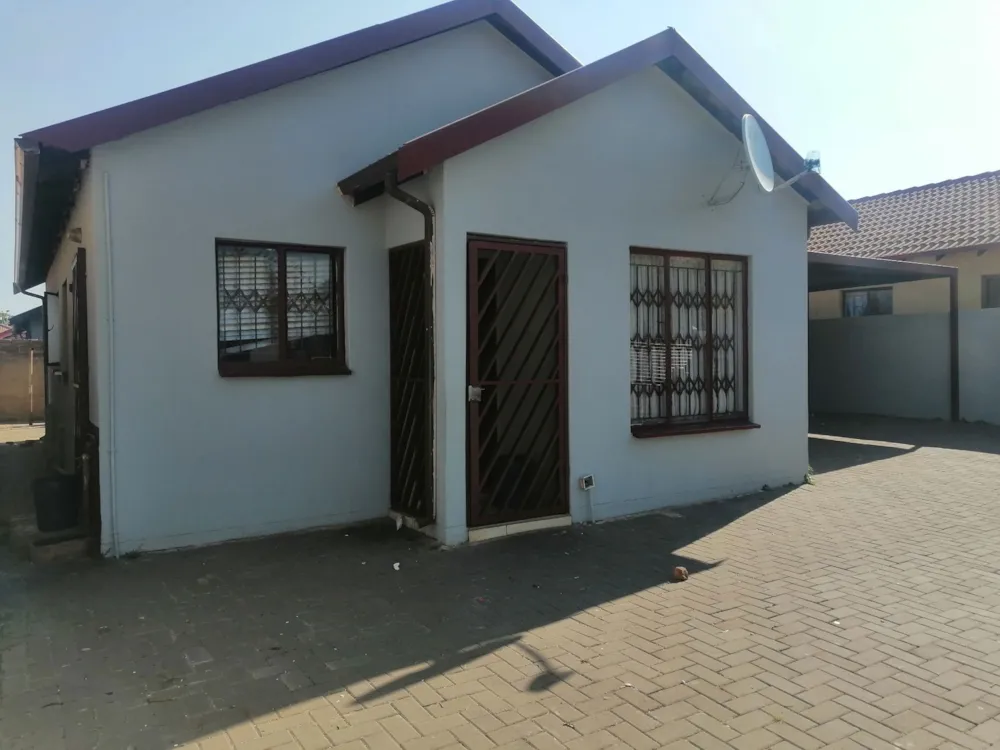 Single-storey house for sale in Elandspoort - PT1745496 Single-storey house for sale in Elandspoort - PT1745496