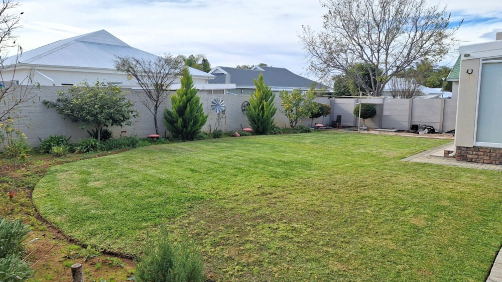 House for sale in Wesbank, Oudtshoorn - 1OU1745031 House for sale in Wesbank, Oudtshoorn - 1OU1745031