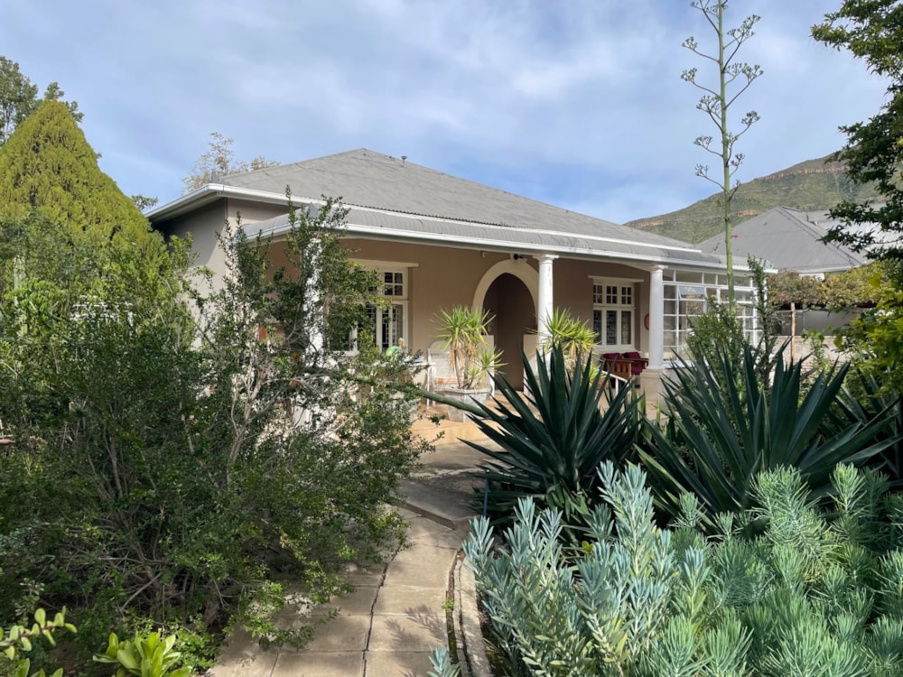 House for sale in Graaff-Reinet - 1KK1745044 House for sale in Graaff-Reinet - 1KK1745044