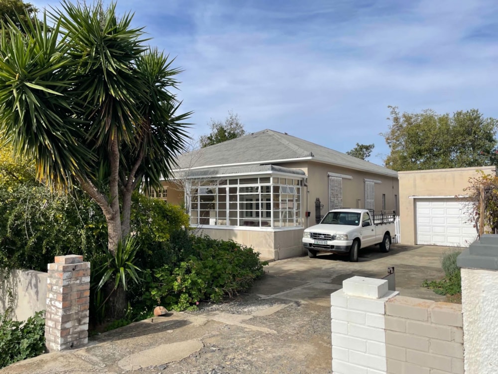 House for sale in Graaff-Reinet - 1KK1745044 House for sale in Graaff-Reinet - 1KK1745044