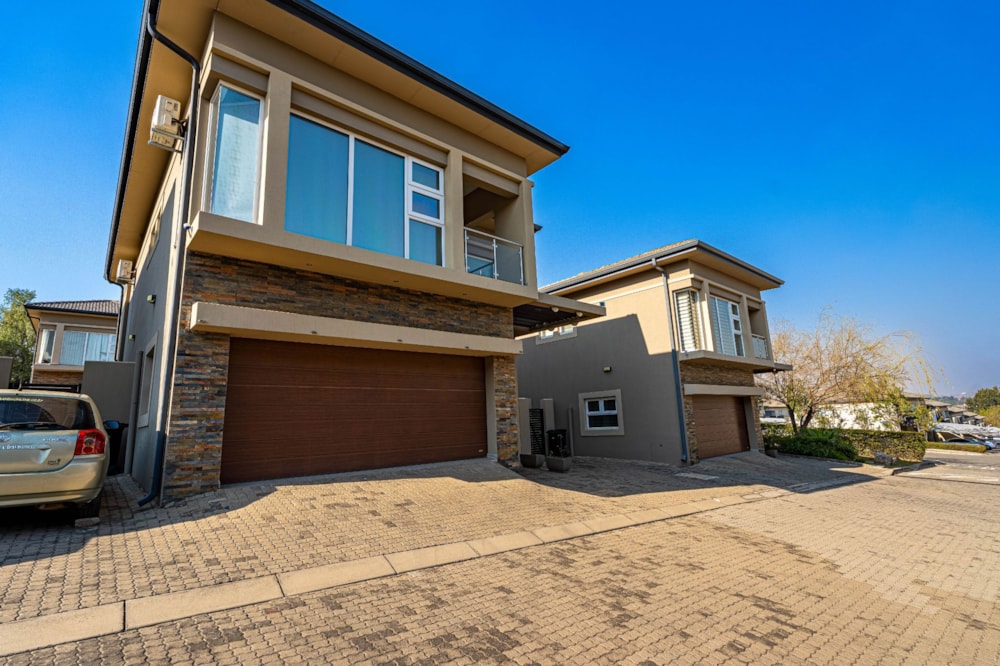 Apartment for sale in Johannesburg North, Fourways Area - MR1745276 Apartment for sale in Johannesburg North, Fourways Area - MR1745276