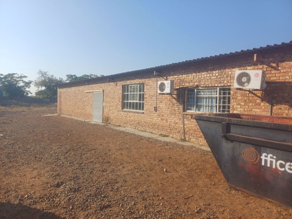 Commercial Building for sale in Schweizer-Reneke - 1KJ1745148