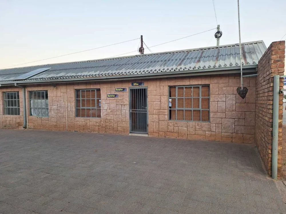 Commercial Building for sale in Schweizer-Reneke - 1KJ1745184 Commercial Building for sale in Schweizer-Reneke - 1KJ1745184