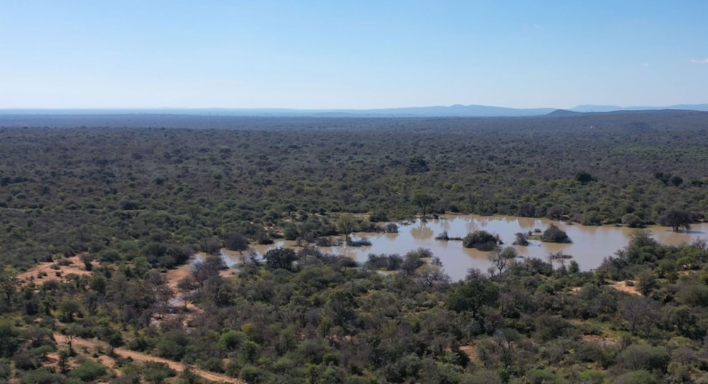 Game lodge for sale in Ellisras (Lephalale) - 1ER1745575 Game lodge for sale in Ellisras (Lephalale) - 1ER1745575