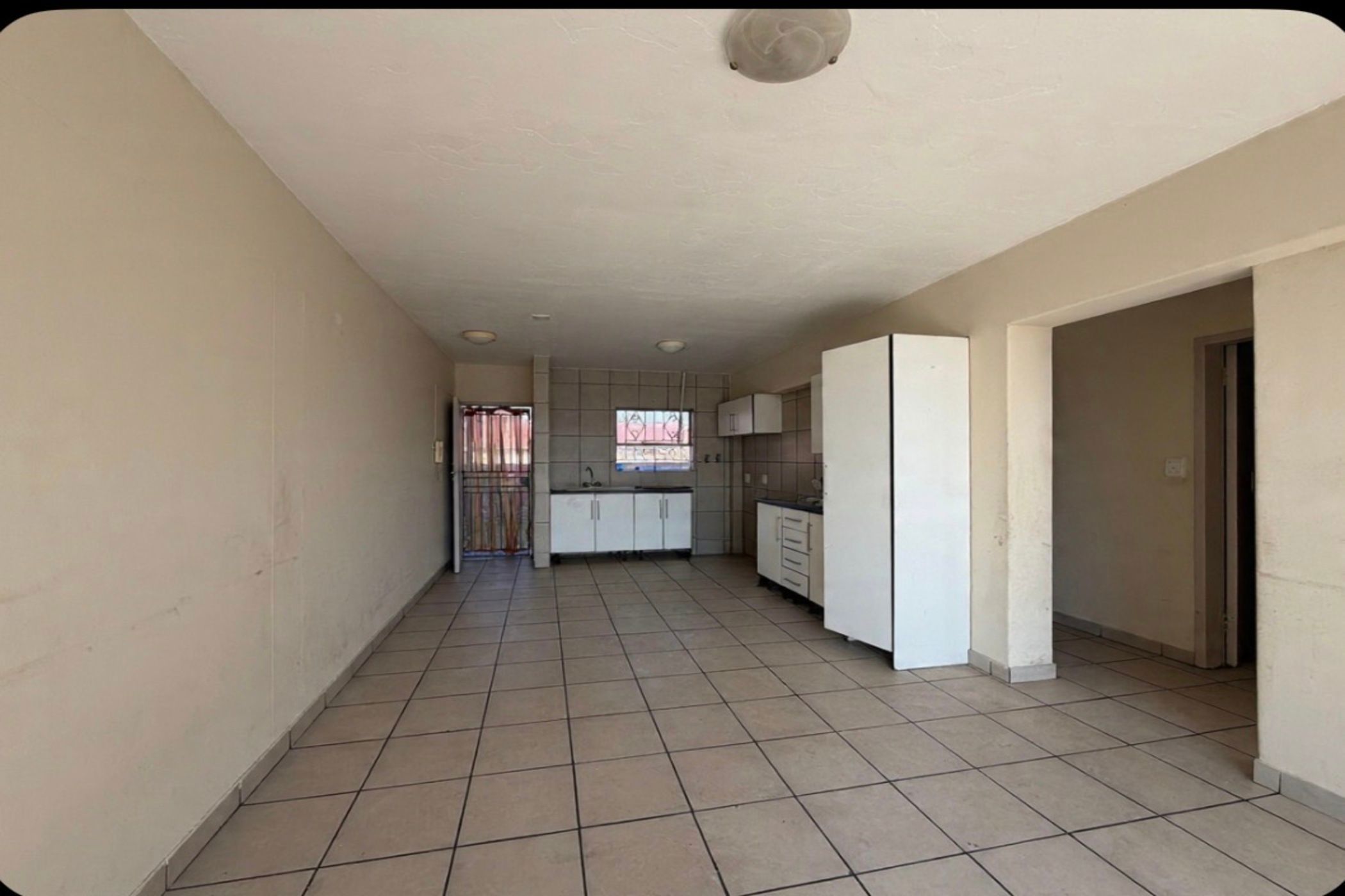 Apartment for sale in Vanderbijlpark CW 3 - 1VT1745204