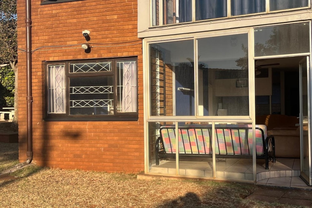 Apartment to rent in Illovo Beach - 1WB1745322 Apartment to rent in Illovo Beach - 1WB1745322