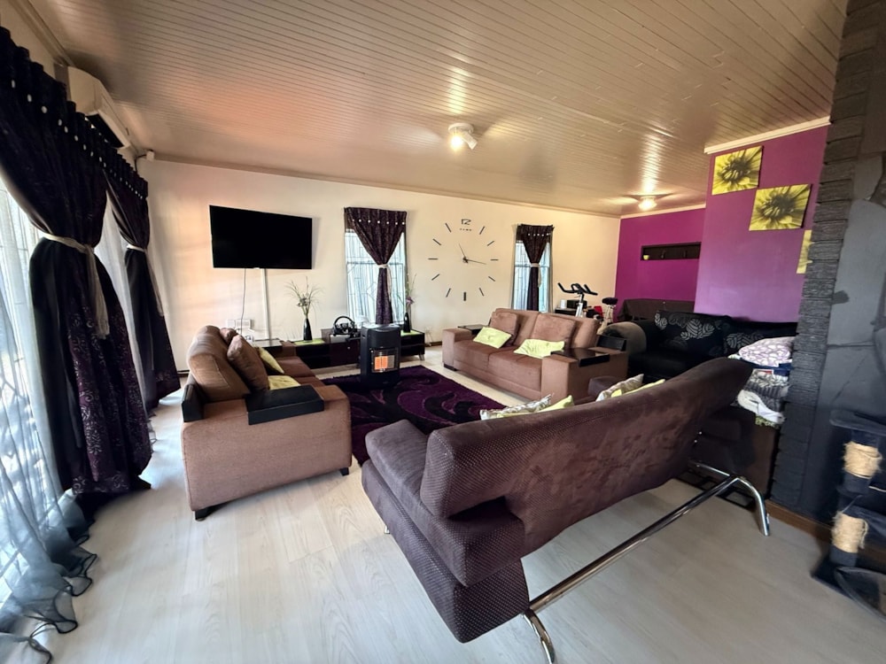 House for sale in Middelburg Central (Mpumalanga Central) - 1MD1745309 House for sale in Middelburg Central (Mpumalanga Central) - 1MD1745309