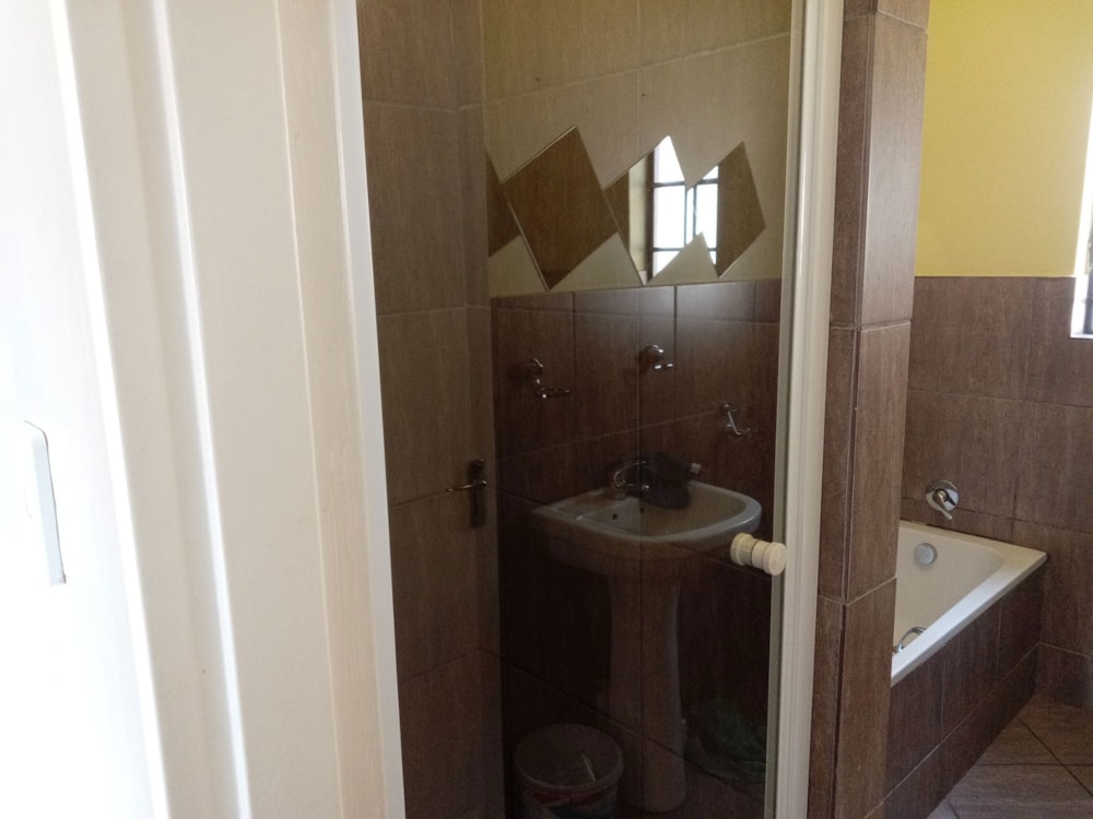 House let in Witbank (eMalahleni) - 1WD1745313 House let in Witbank (eMalahleni) - 1WD1745313