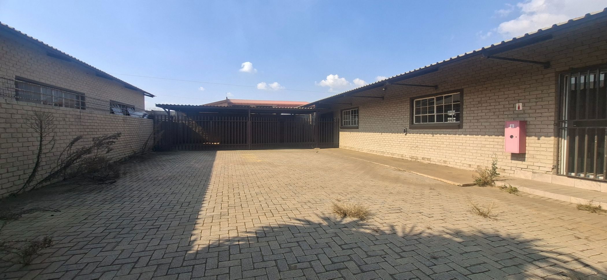 Commercial industrial property to rent in Sasolburg / Vaal Park - 1VT1746389