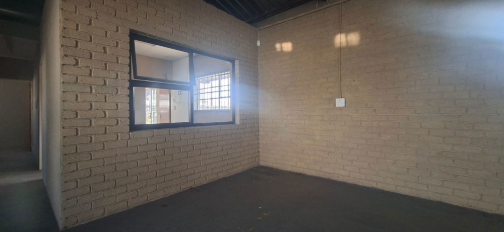 Commercial industrial property to rent in Sasolburg / Vaal Park - 1VT1746389