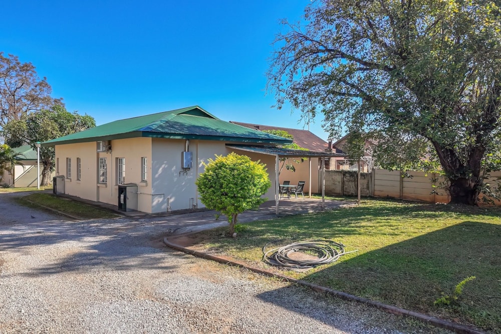 Bachelor apartment for sale in White River Ext 9 - 1WR1745513
