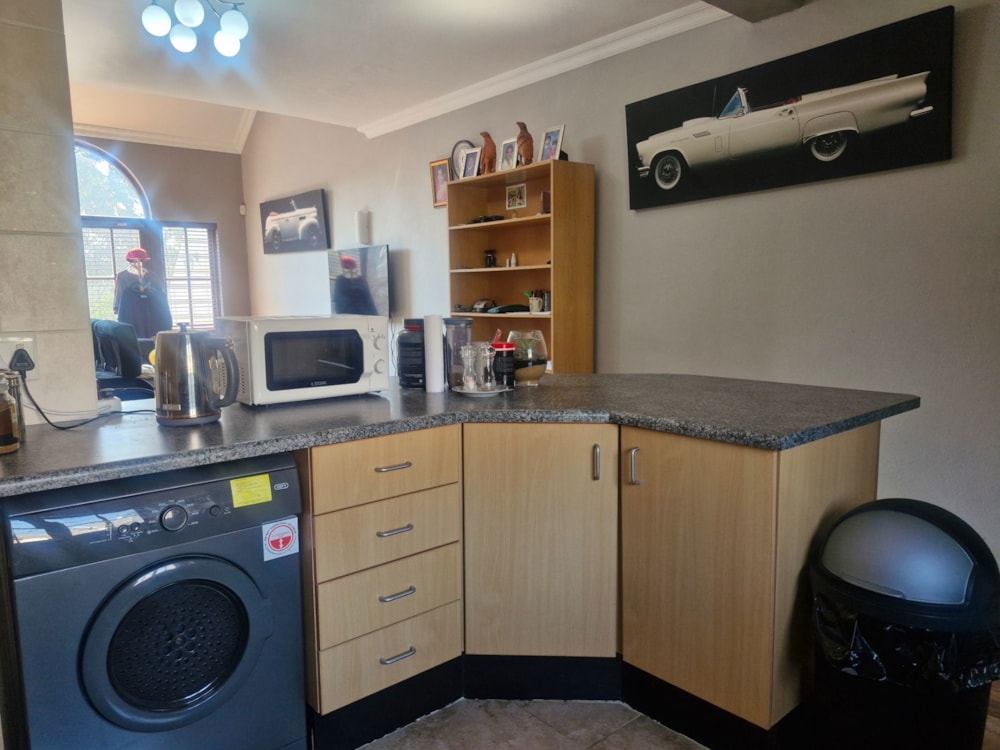 Double-storey apartment to rent in Rivonia - JBL1746848