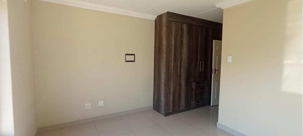 Apartment to rent in Lakefield - ENL1745533