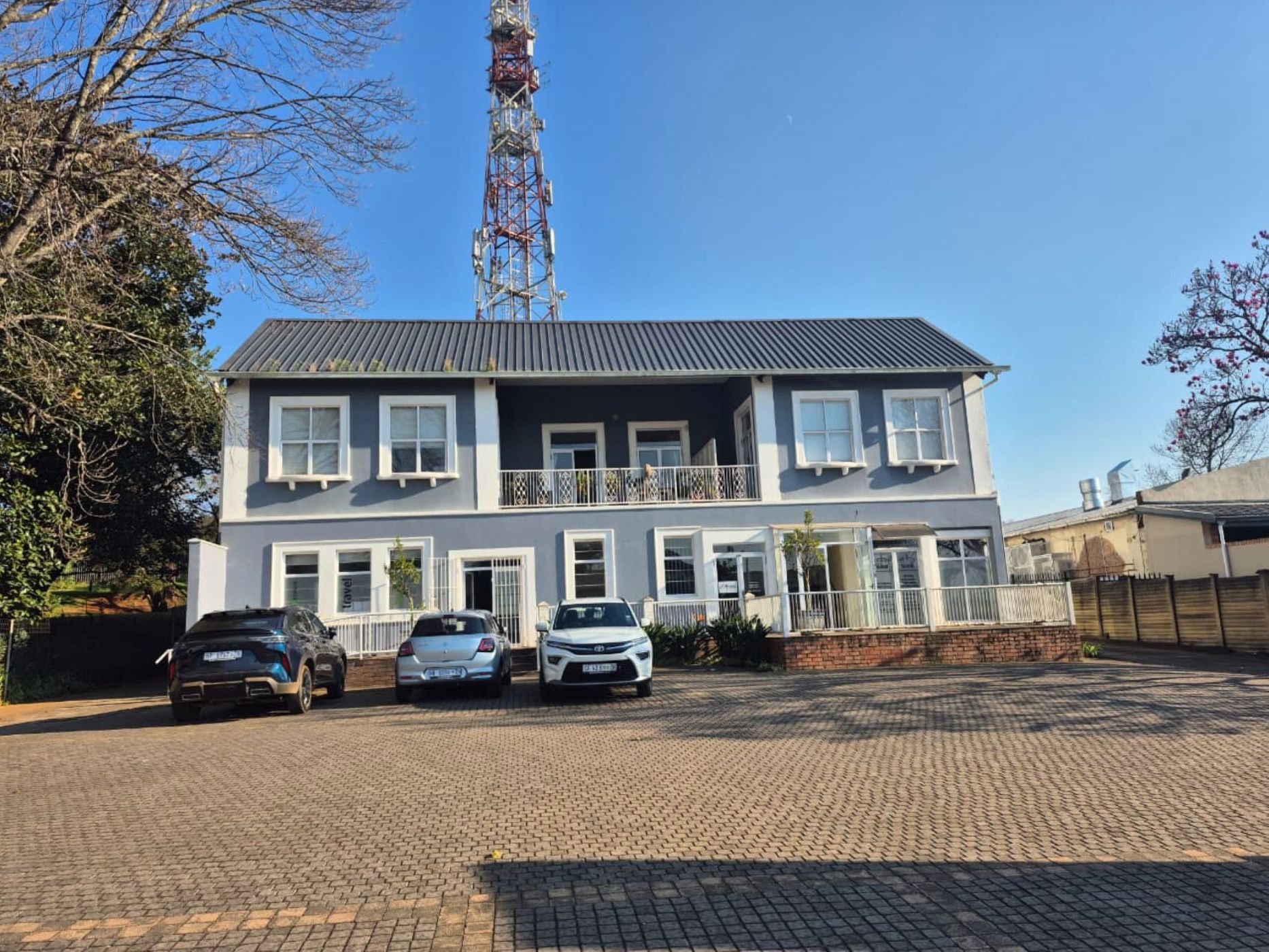 Bachelor apartment for sale in Hilton, KwaZulu-Natal - 1PM1745602