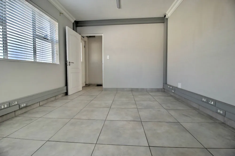 Commercial business let in Bothasig - 1PLA1745581 Commercial business let in Bothasig - 1PLA1745581