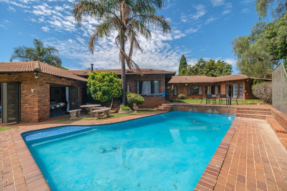 House for sale in Randpark Ridge - RAN1746744 House for sale in Randpark Ridge - RAN1746744