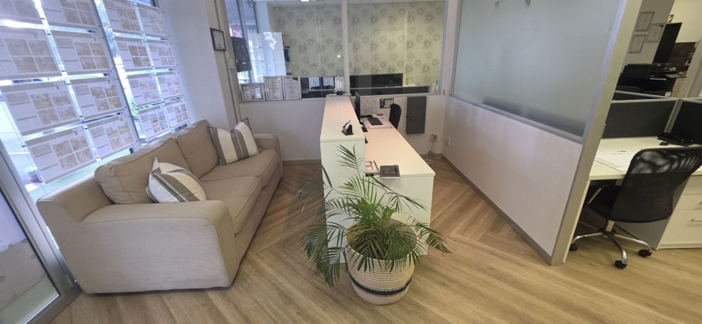 Commercial retail property to rent in uMhlanga Rocks - 1ND1745685