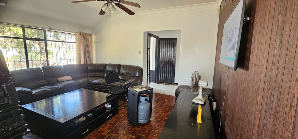 House for sale in Vereeniging Ext1 - 1VT1745750 House for sale in Vereeniging Ext1 - 1VT1745750