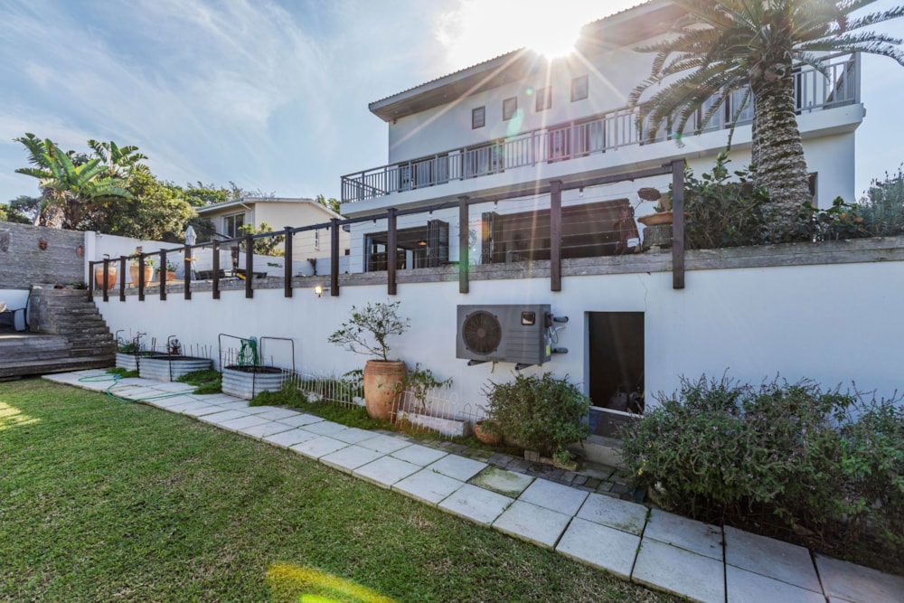 Double-storey house for sale in Kei Mouth - 1EZ1745796 Double-storey house for sale in Kei Mouth - 1EZ1745796