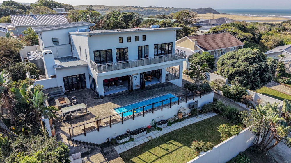 Double-storey house for sale in Kei Mouth - 1EZ1745796 Double-storey house for sale in Kei Mouth - 1EZ1745796