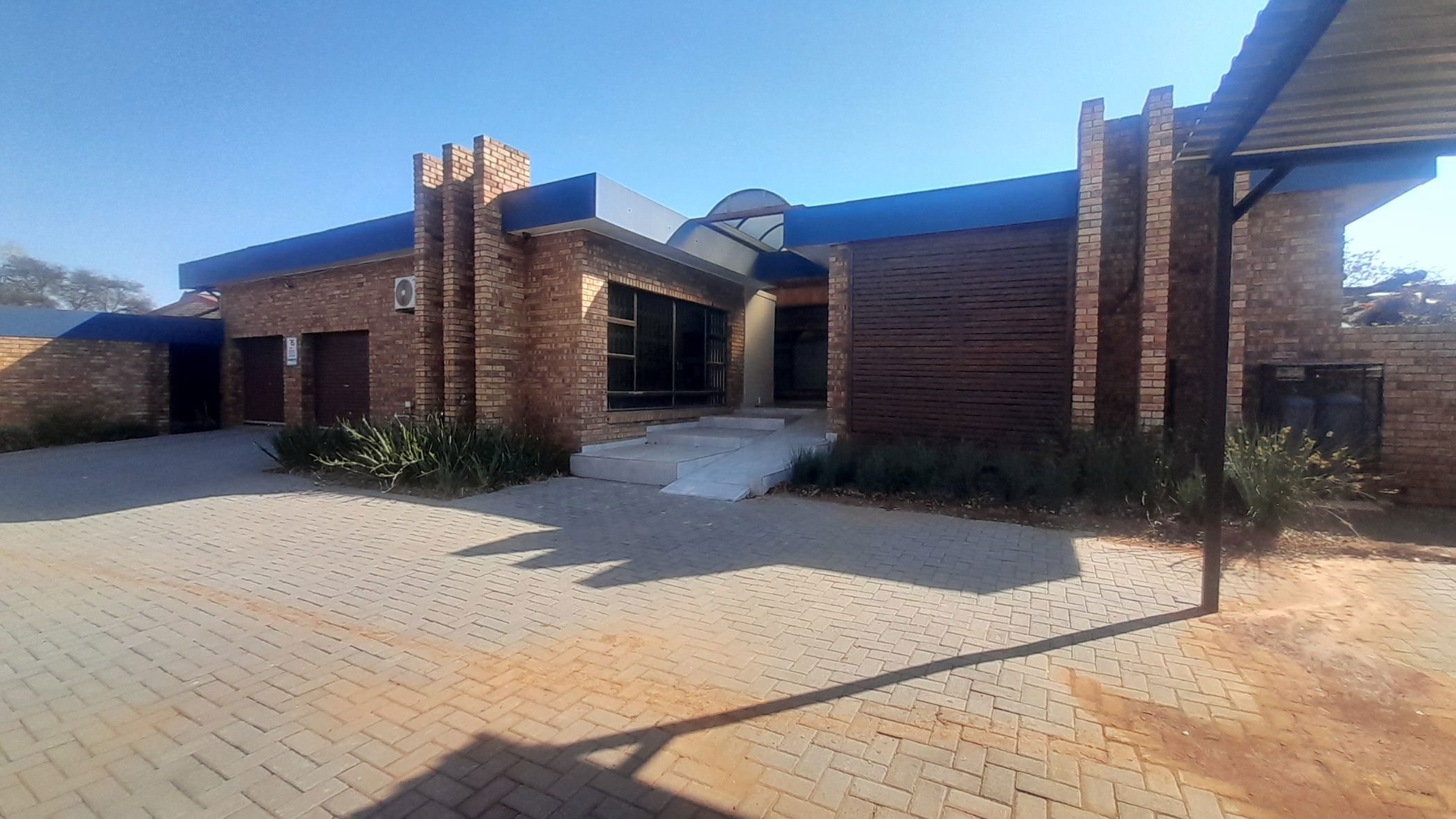House for sale in Vanderbijlpark SE 3 - 1VT1745816