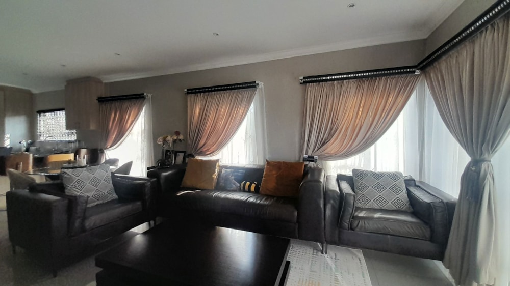 Townhouse for sale in Vanderbijlpark SE 3 - 1VT1745865 Townhouse for sale in Vanderbijlpark SE 3 - 1VT1745865