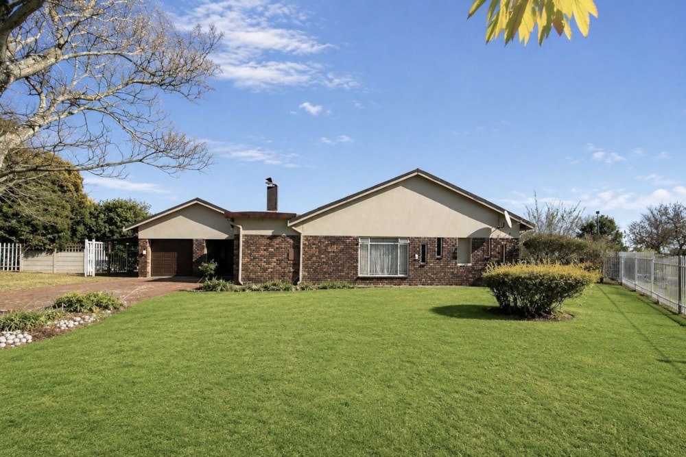 House for sale in John Vorster Park - 1EM1745823 House for sale in John Vorster Park - 1EM1745823