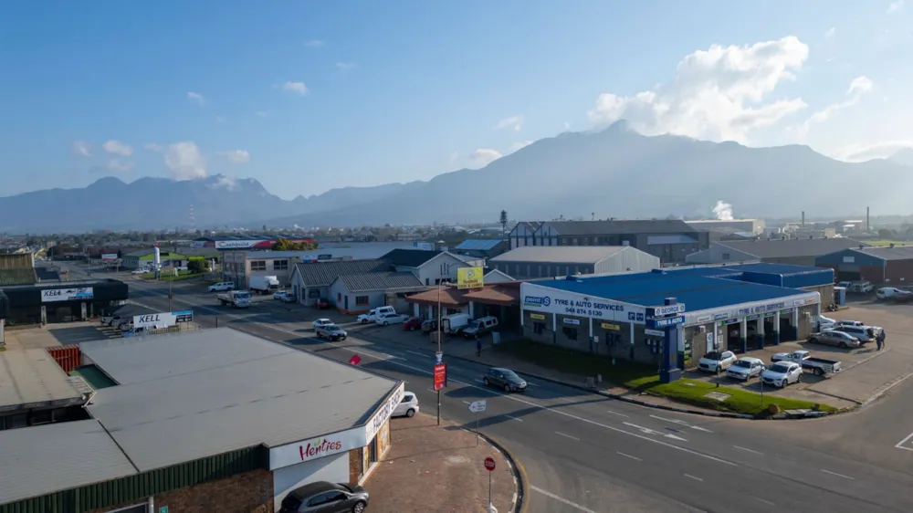 Commercial Building let in George Industria - GEL1745836