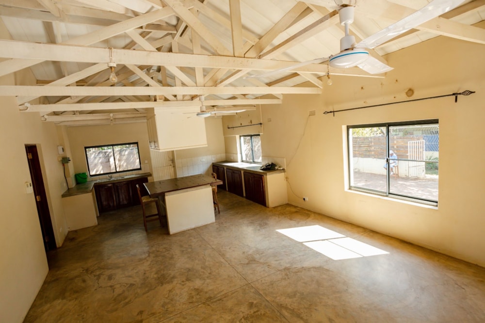 House for sale in Victoria Falls, Zimbabwe - 3ZB1745950 House for sale in Victoria Falls, Zimbabwe - 3ZB1745950