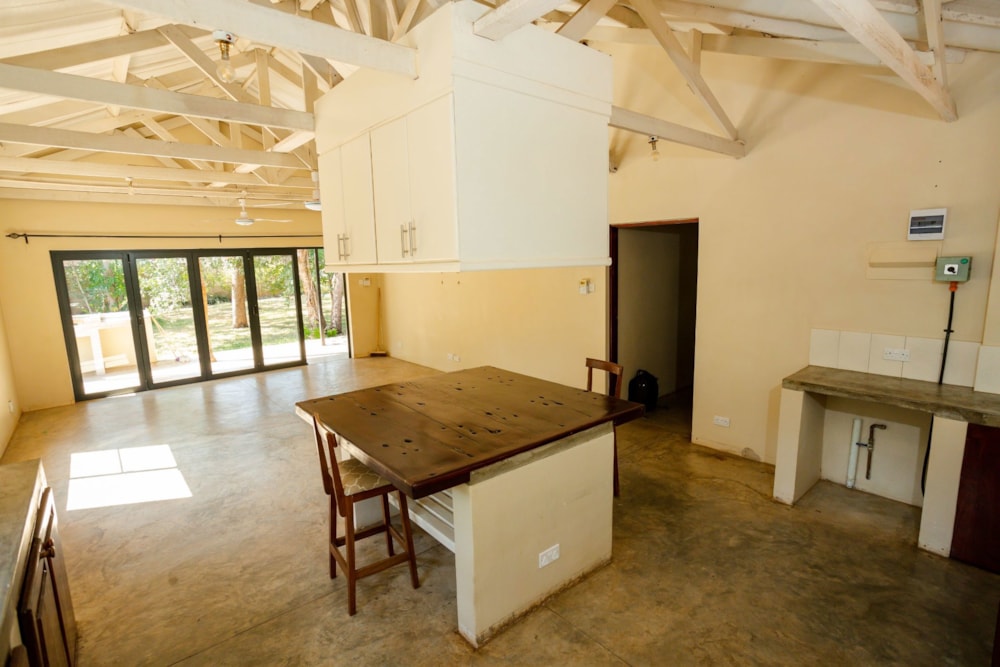 House for sale in Victoria Falls, Zimbabwe - 3ZB1745950 House for sale in Victoria Falls, Zimbabwe - 3ZB1745950