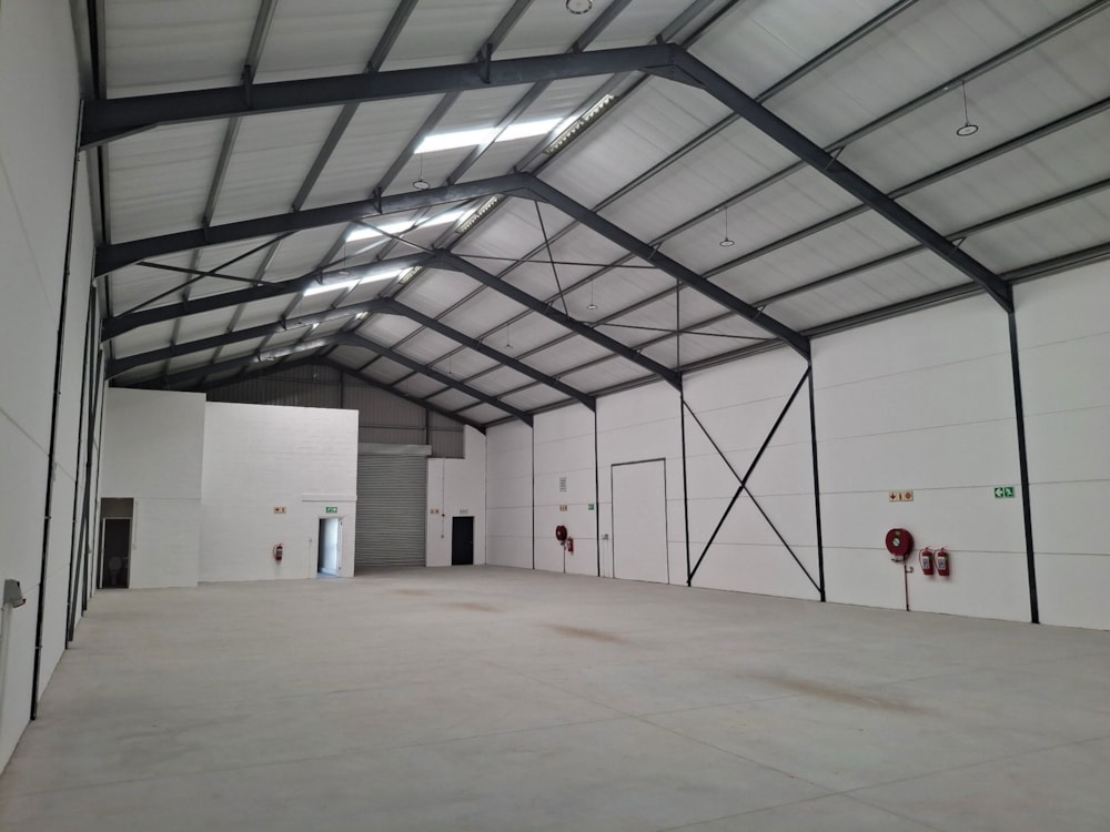 Commercial industrial property for sale in Firgrove Industrial Estate - SW1746036 Commercial industrial property for sale in Firgrove Industrial Estate - SW1746036