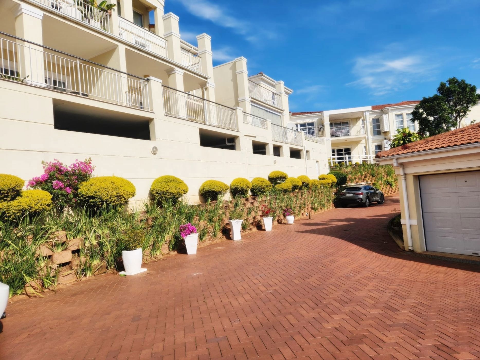 Townhouse to rent in La Lucia - 1ND1745924