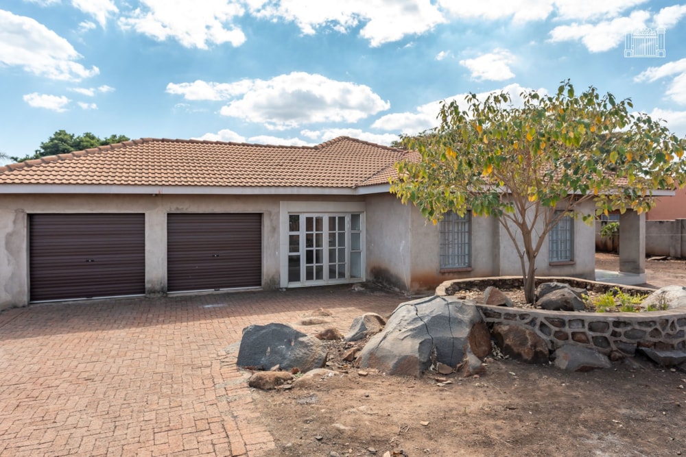 House for sale in Westgate, Harare West, Zimbabwe - 3ZB1745932 House for sale in Westgate, Harare West, Zimbabwe - 3ZB1745932