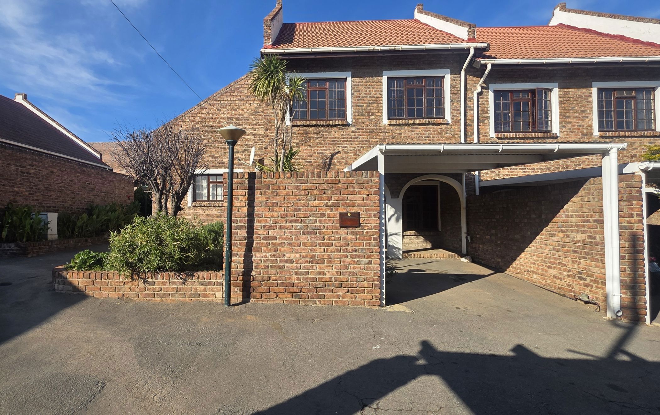 Townhouse for sale in Cradock - 1KK1745953