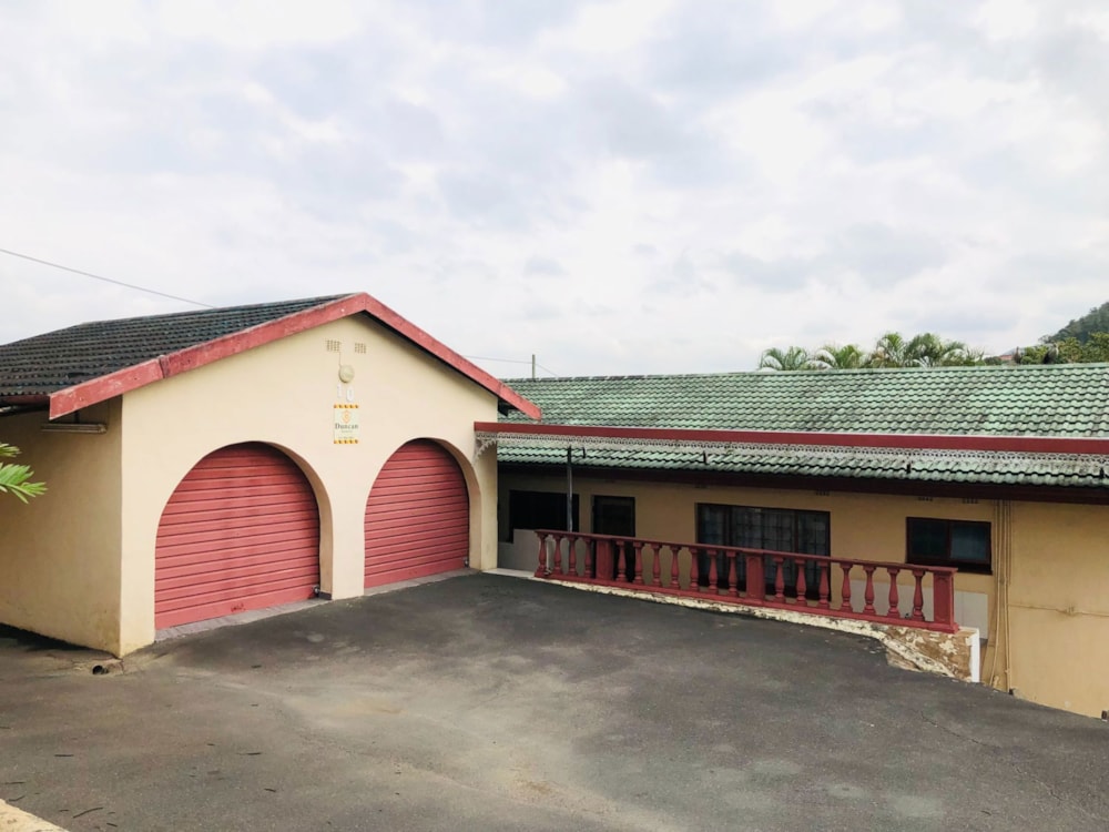 House for sale in Malvern, Queensburgh - 1WP1746073 House for sale in Malvern, Queensburgh - 1WP1746073