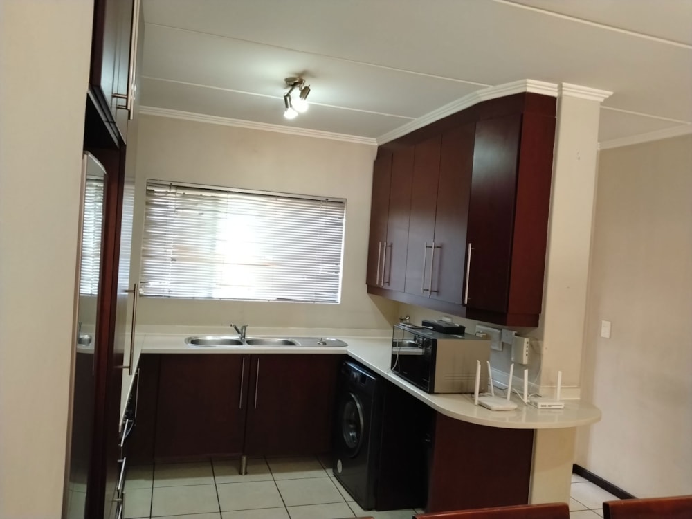Apartment to rent in Paulshof - FYL1746053 Apartment to rent in Paulshof - FYL1746053