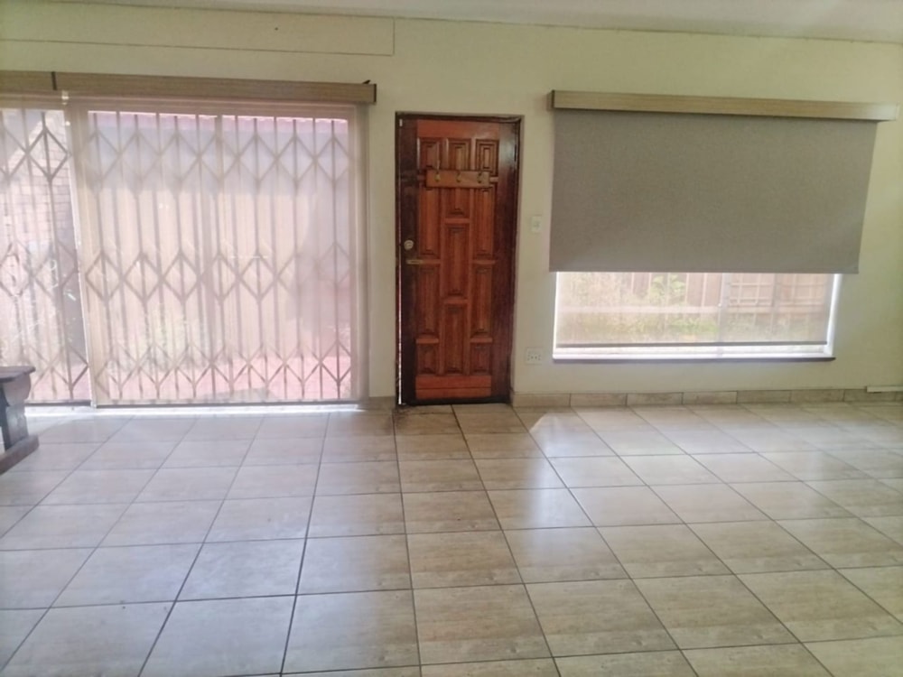 Townhouse to rent in Pollak Park - 1SP1746081 Townhouse to rent in Pollak Park - 1SP1746081