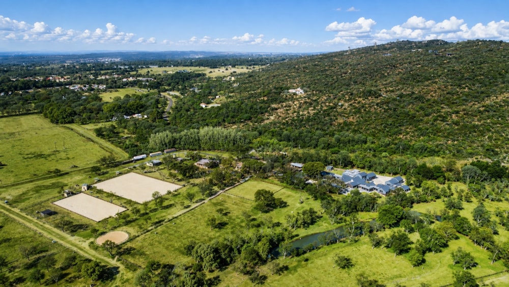 Equestrian farm for sale in Zwavelpoort SH - PT1746107 Equestrian farm for sale in Zwavelpoort SH - PT1746107