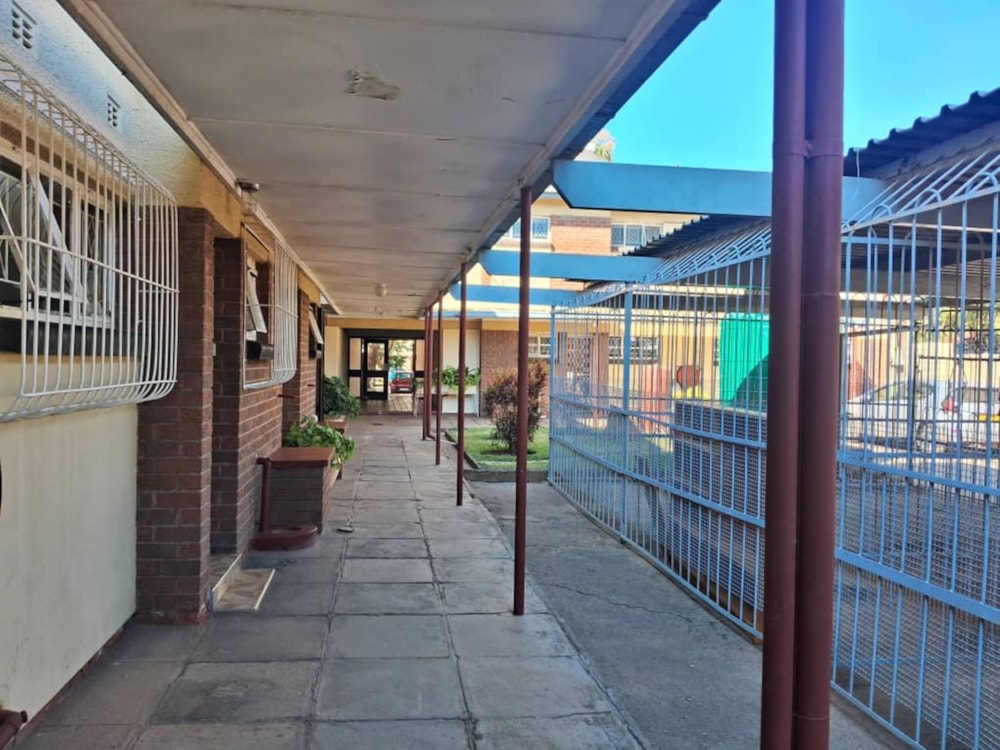 Double-storey apartment for sale in Upper Avenues, Zimbabwe - 3ZB1747118 Double-storey apartment for sale in Upper Avenues, Zimbabwe - 3ZB1747118