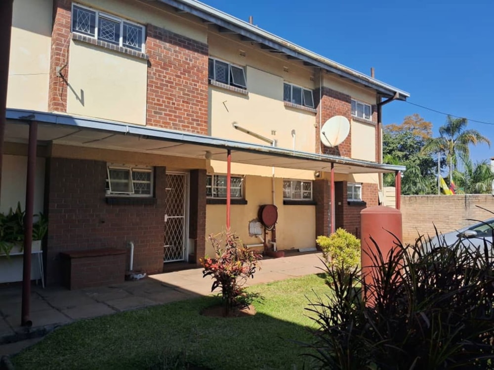 Double-storey apartment for sale in Upper Avenues, Zimbabwe - 3ZB1747118 Double-storey apartment for sale in Upper Avenues, Zimbabwe - 3ZB1747118