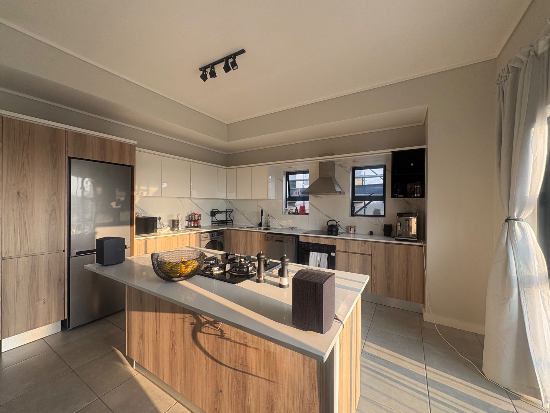Apartment to rent in Waterfall, Midrand - MDL1746116