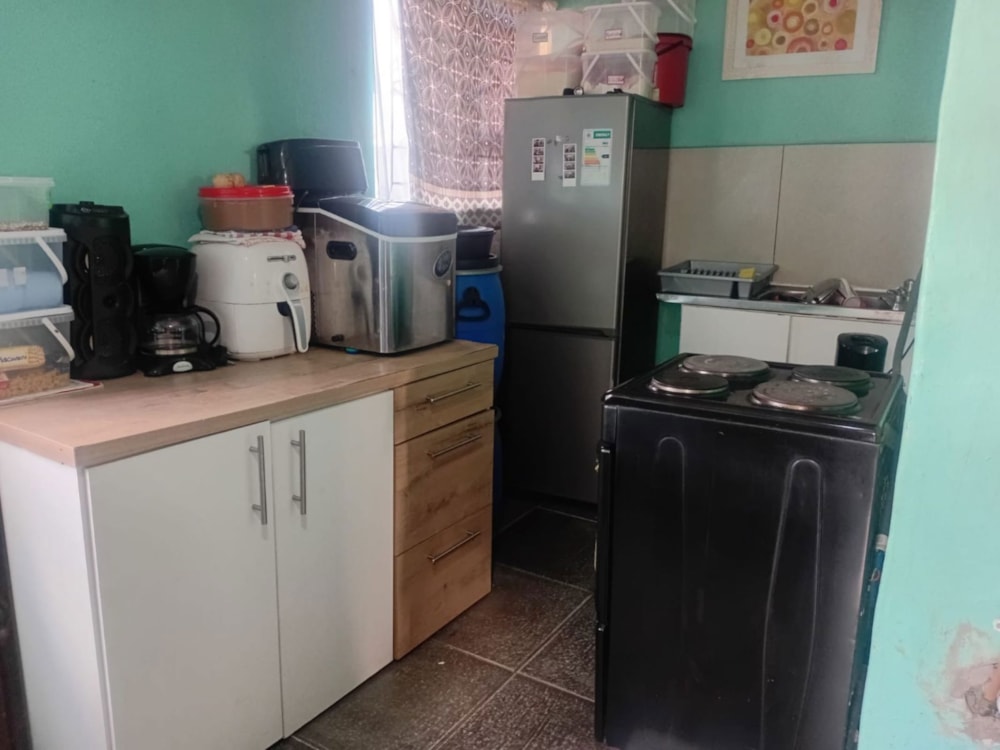 House for sale in Bloekombos, Worcester - 1KV1746327 House for sale in Bloekombos, Worcester - 1KV1746327