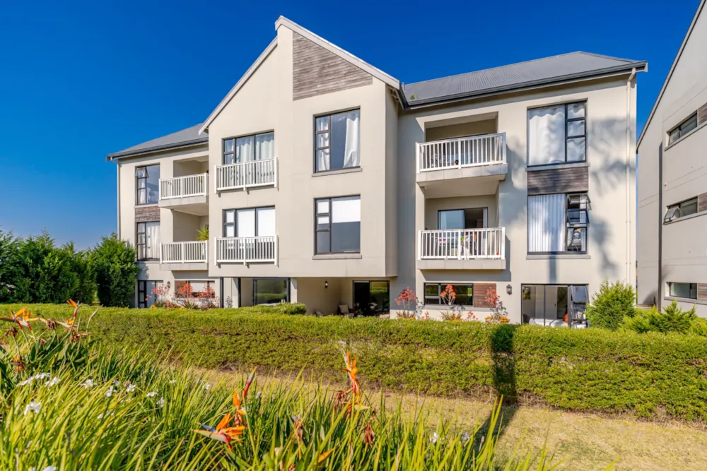 Apartment for sale in Emberton Estate - 1KF1746371
