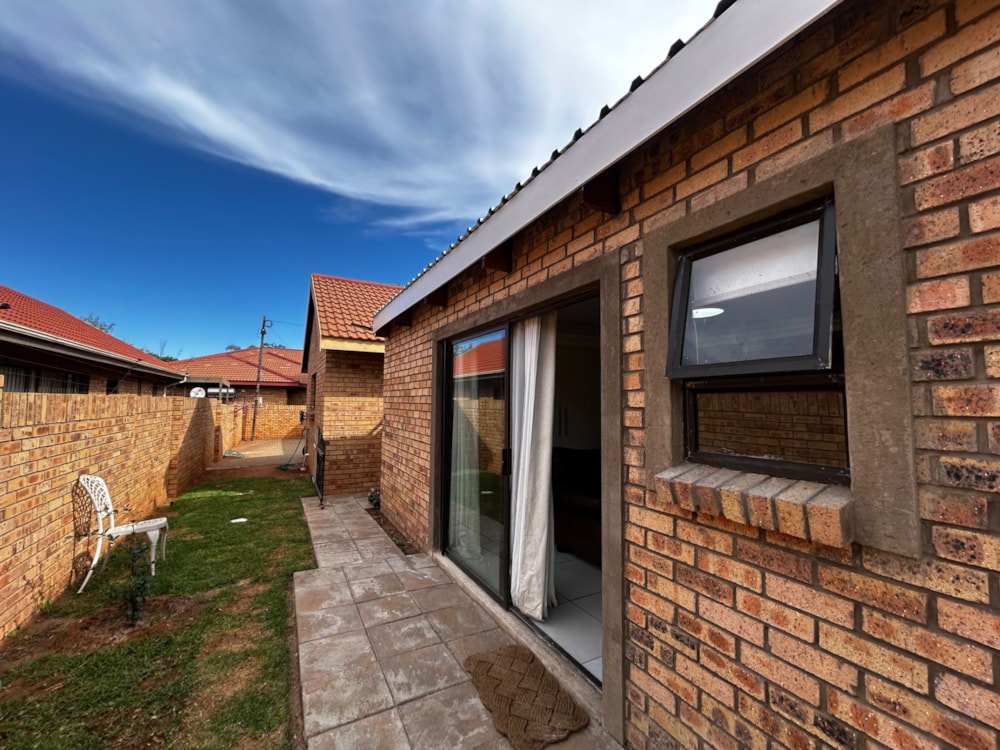 House for sale in Hillcrest, Kimberley - 1KJ1746393 House for sale in Hillcrest, Kimberley - 1KJ1746393