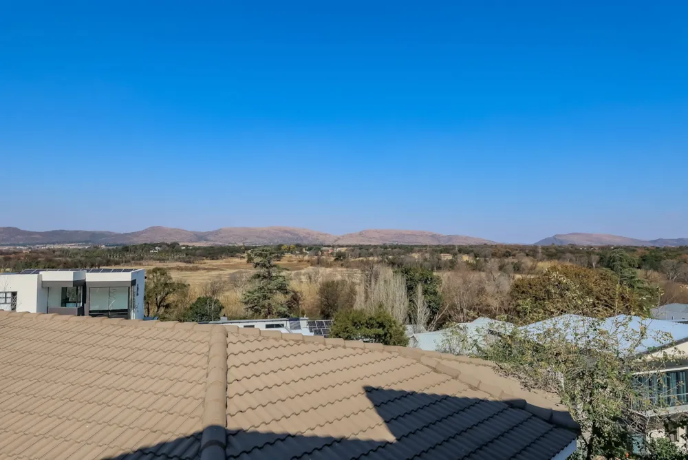 Security estate home let in Magalies Golf Estate - 1HR1746422 Security estate home let in Magalies Golf Estate - 1HR1746422