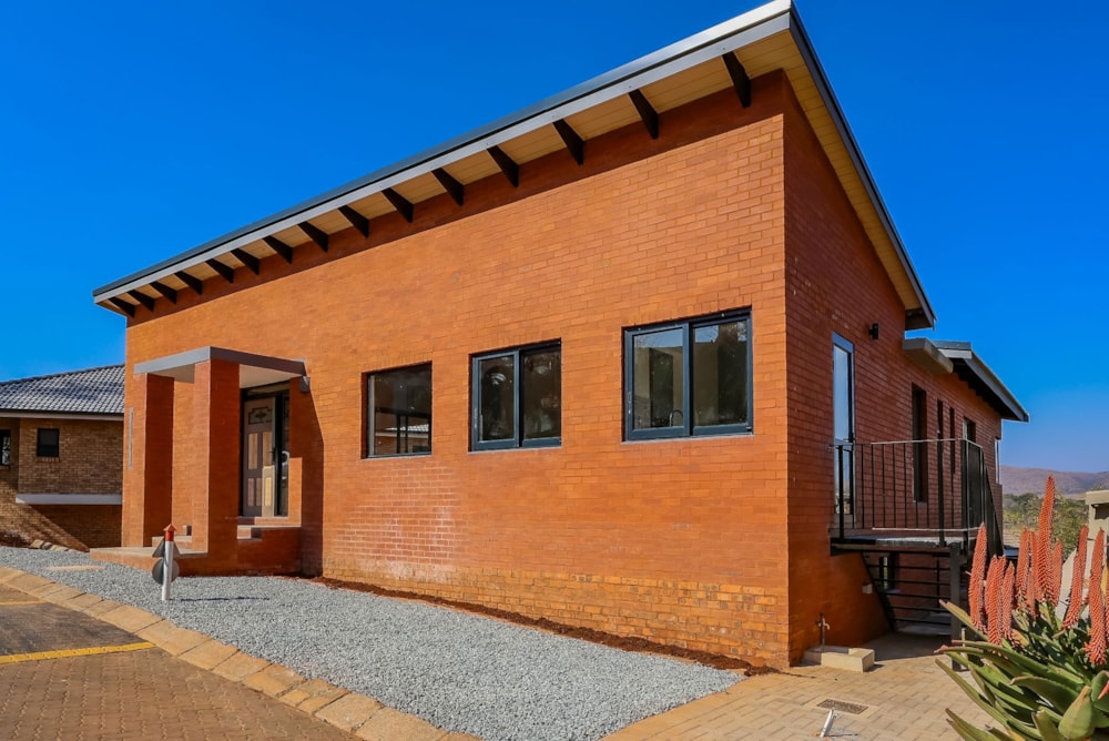 Security estate home to rent in Magalies Golf Estate - 1HR1746422 Security estate home to rent in Magalies Golf Estate - 1HR1746422