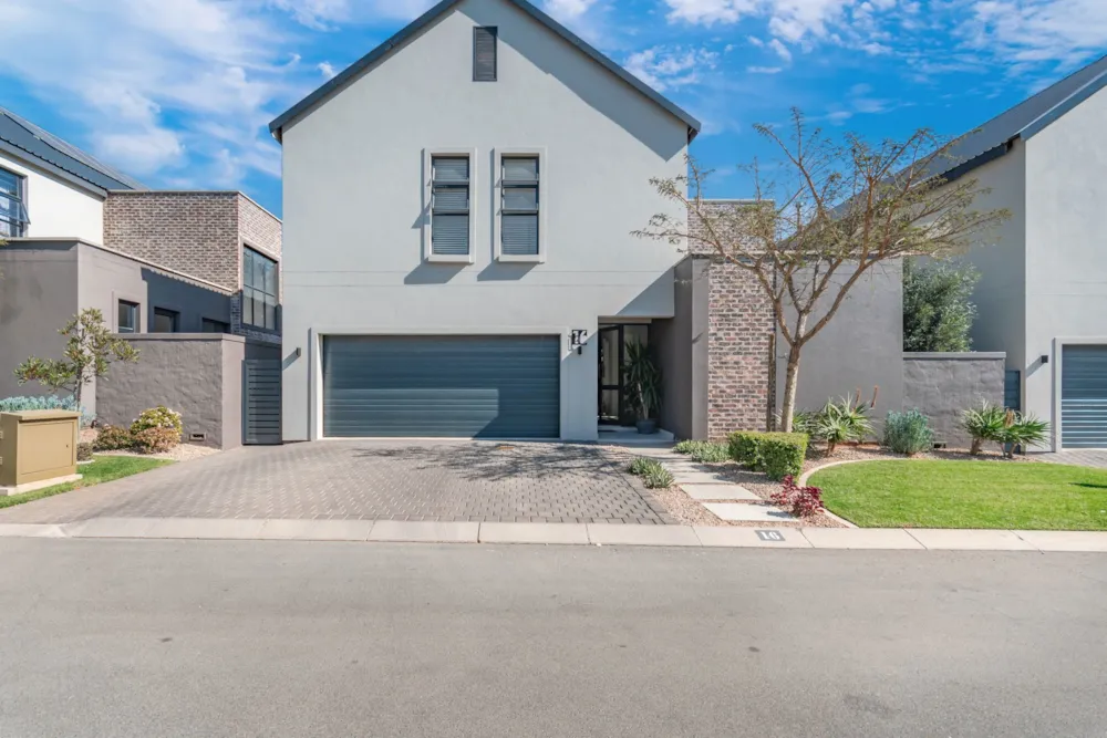 Security estate home let in Randpark Ridge - RAL1746443